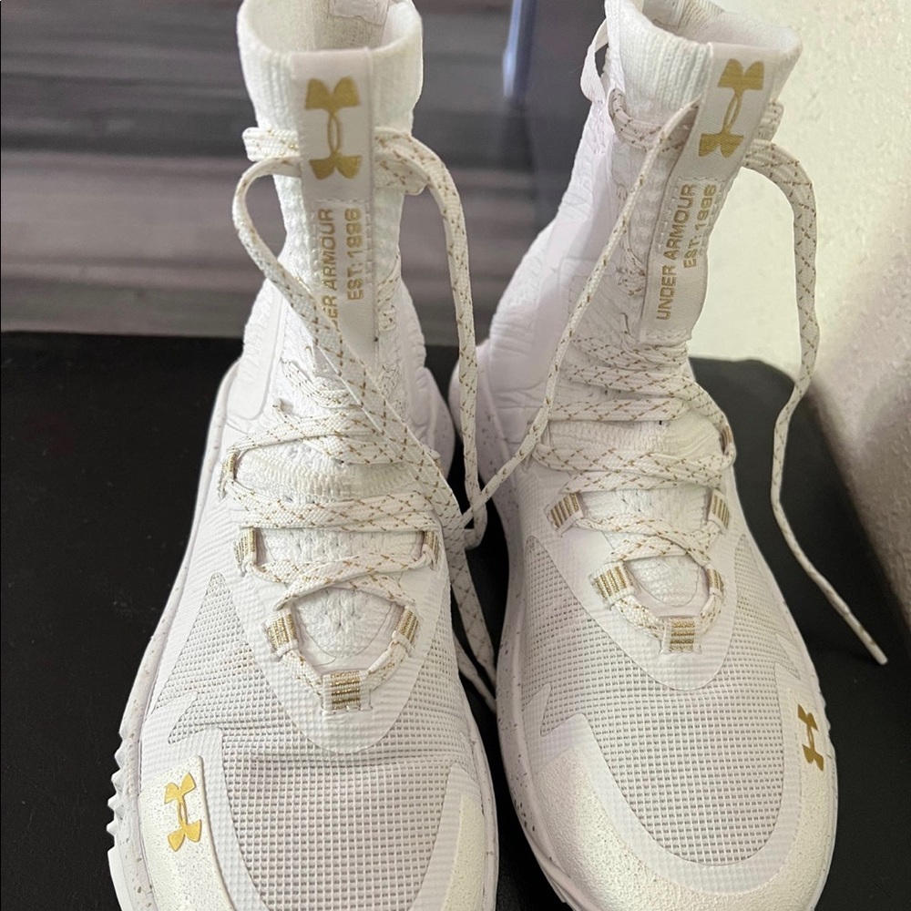 Under Armour womens highlight ace 2.0 shoe